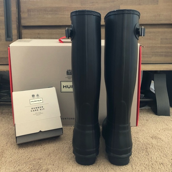 Like NEW! Hunter Women’s Original Tall Matte Black Rain Boots Size 7 - Picture 2 of 9